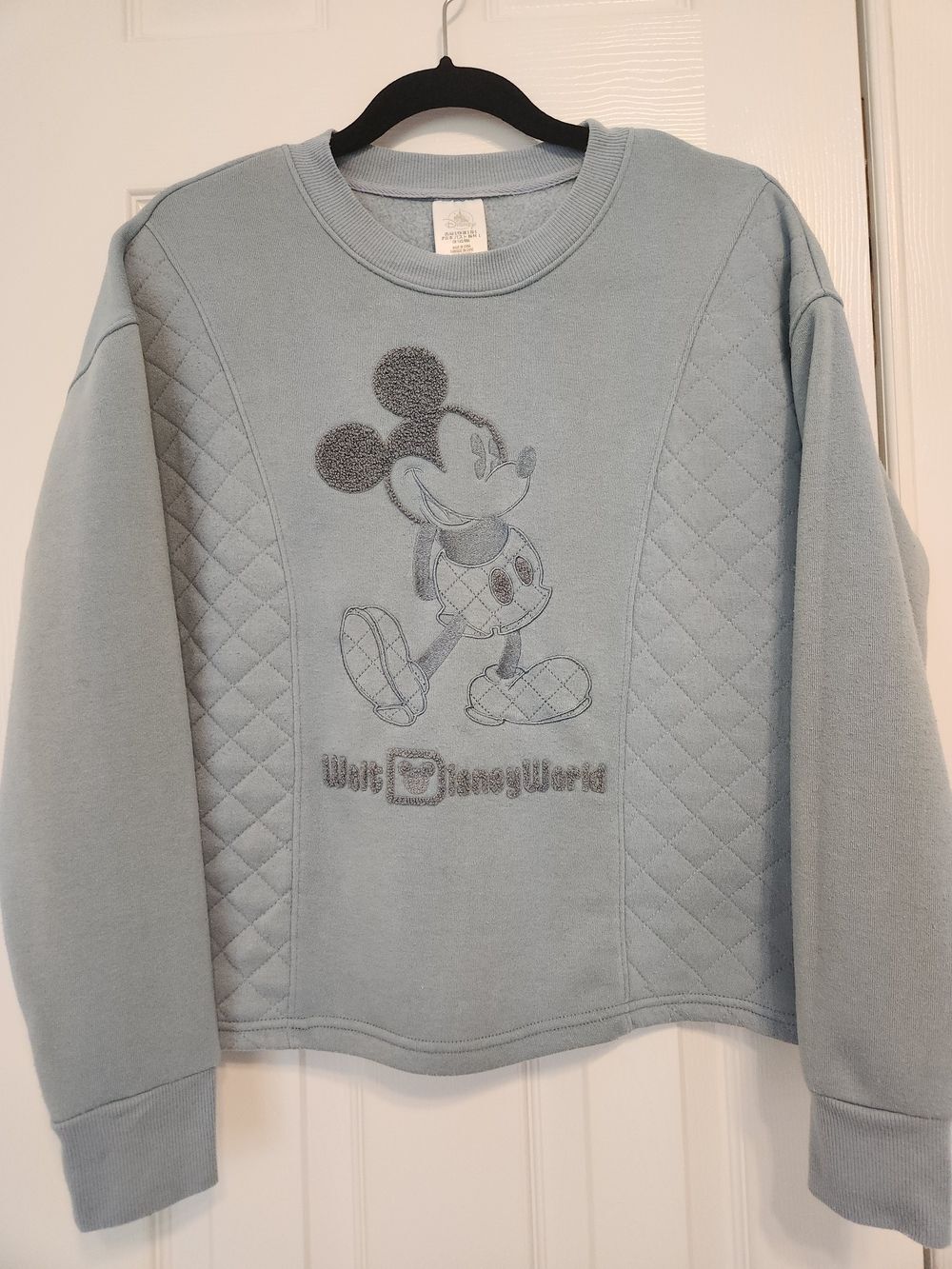 Disney Mickey Mouse Quilted Embroidered Womens Sweatshirt Size Small